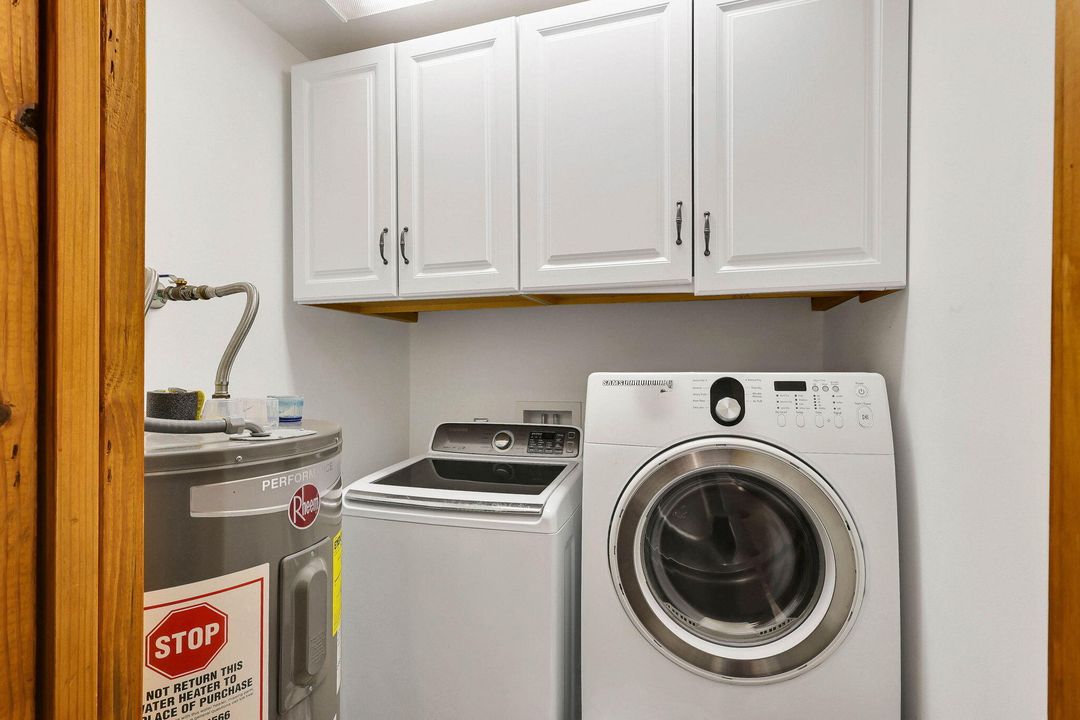 For Sale: $574,999 (3 beds, 3 baths, 2895 Square Feet)