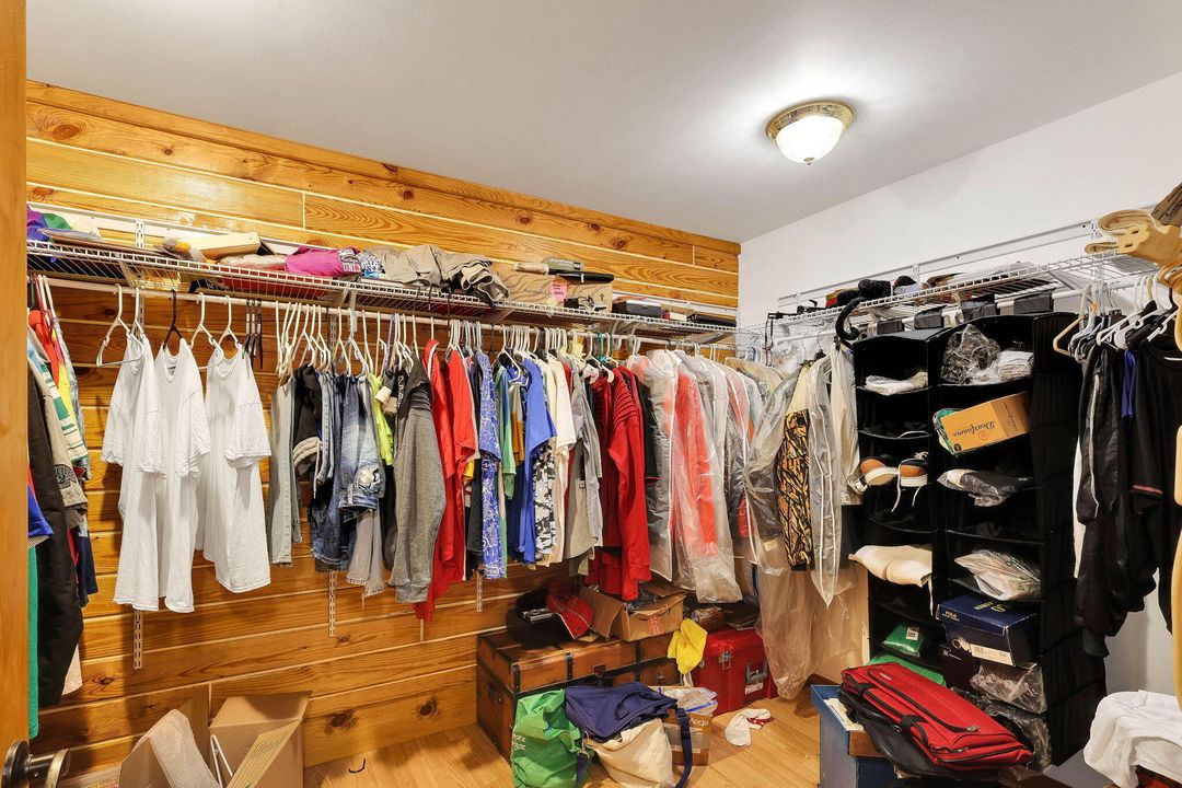 For Sale: $574,999 (3 beds, 3 baths, 2895 Square Feet)