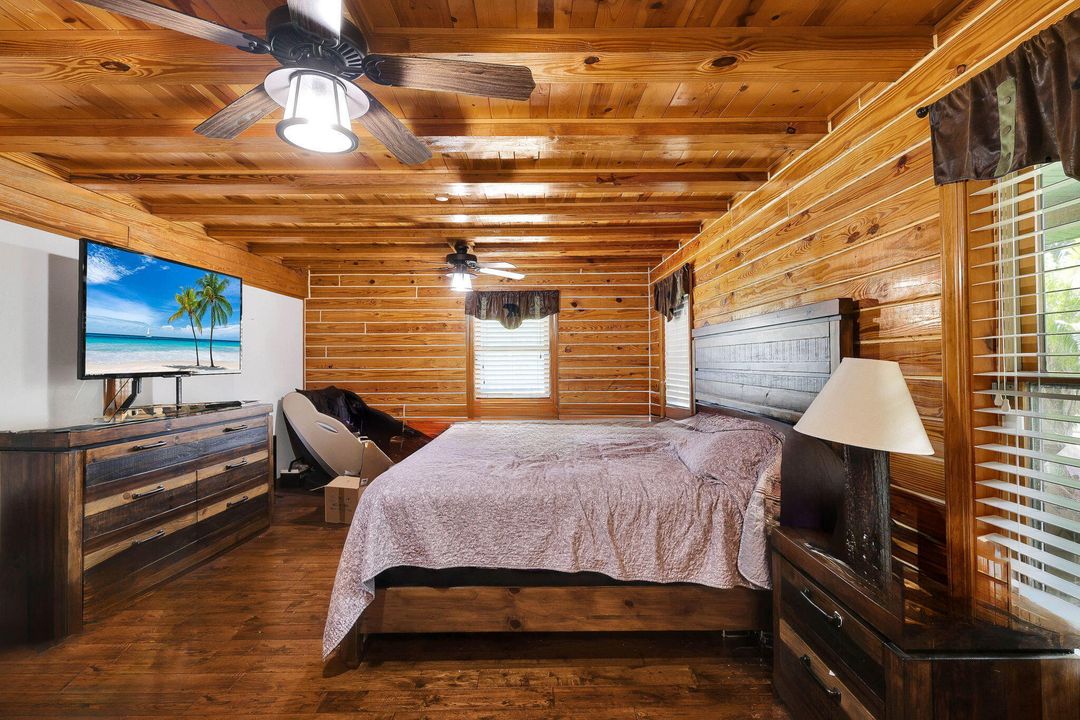 For Sale: $574,999 (3 beds, 3 baths, 2895 Square Feet)