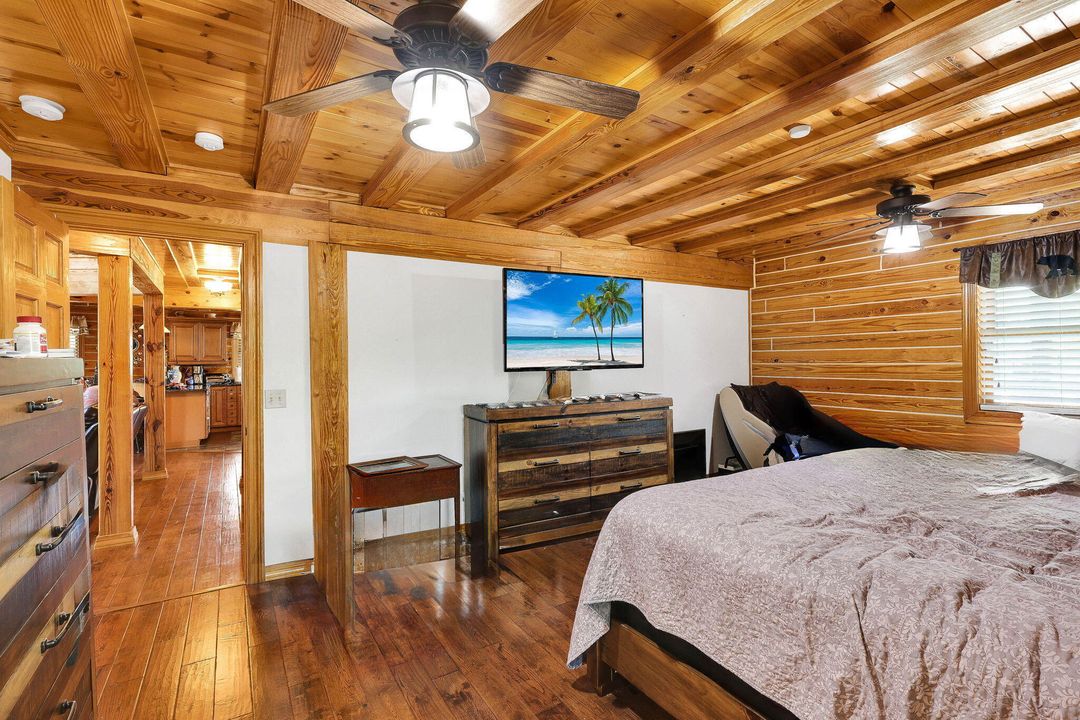 For Sale: $574,999 (3 beds, 3 baths, 2895 Square Feet)