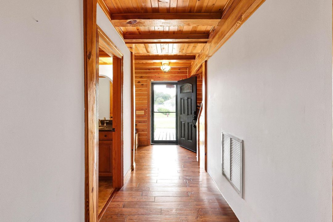 For Sale: $574,999 (3 beds, 3 baths, 2895 Square Feet)