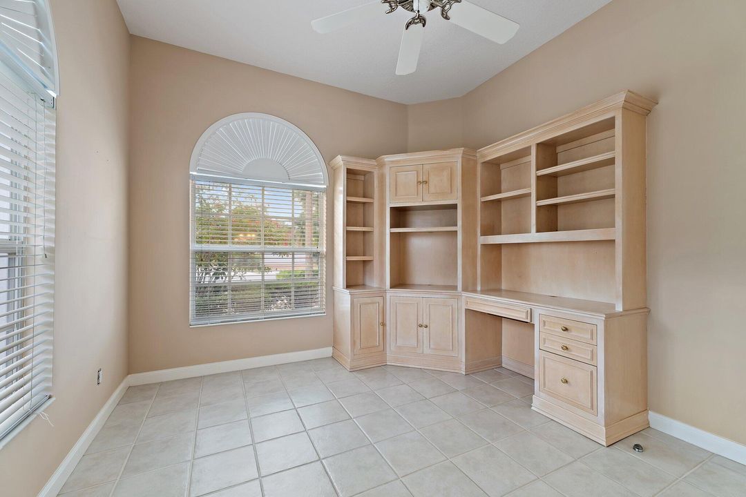 En Renta: $3,600 (3 camas, 2 baños, 2023 Pies cuadrados)