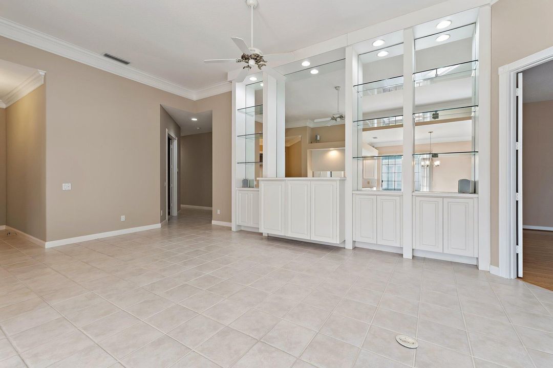 En Renta: $3,600 (3 camas, 2 baños, 2023 Pies cuadrados)