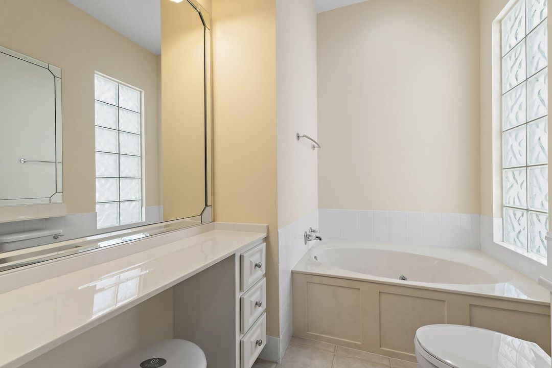 En Renta: $3,600 (3 camas, 2 baños, 2023 Pies cuadrados)