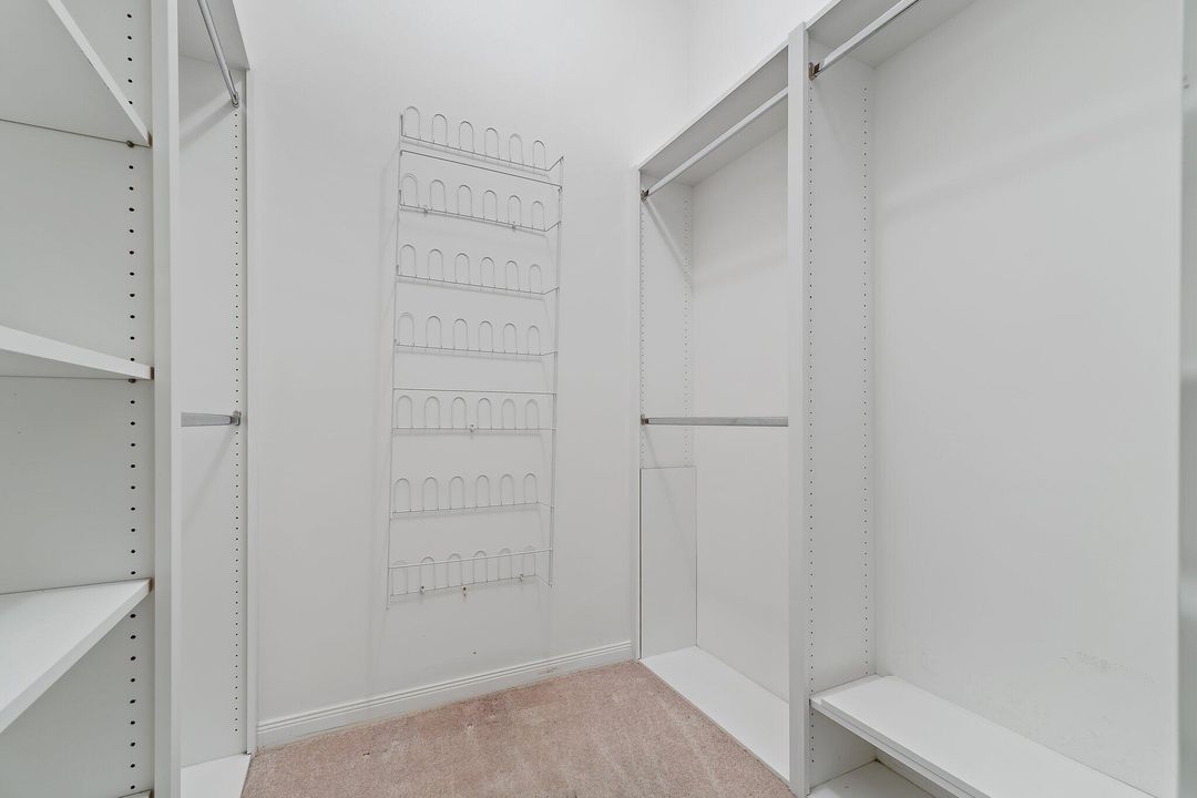 En Renta: $3,600 (3 camas, 2 baños, 2023 Pies cuadrados)