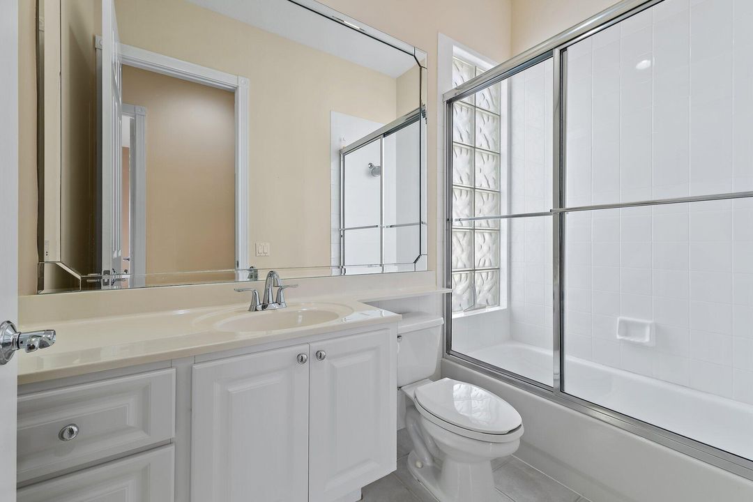 En Renta: $3,600 (3 camas, 2 baños, 2023 Pies cuadrados)