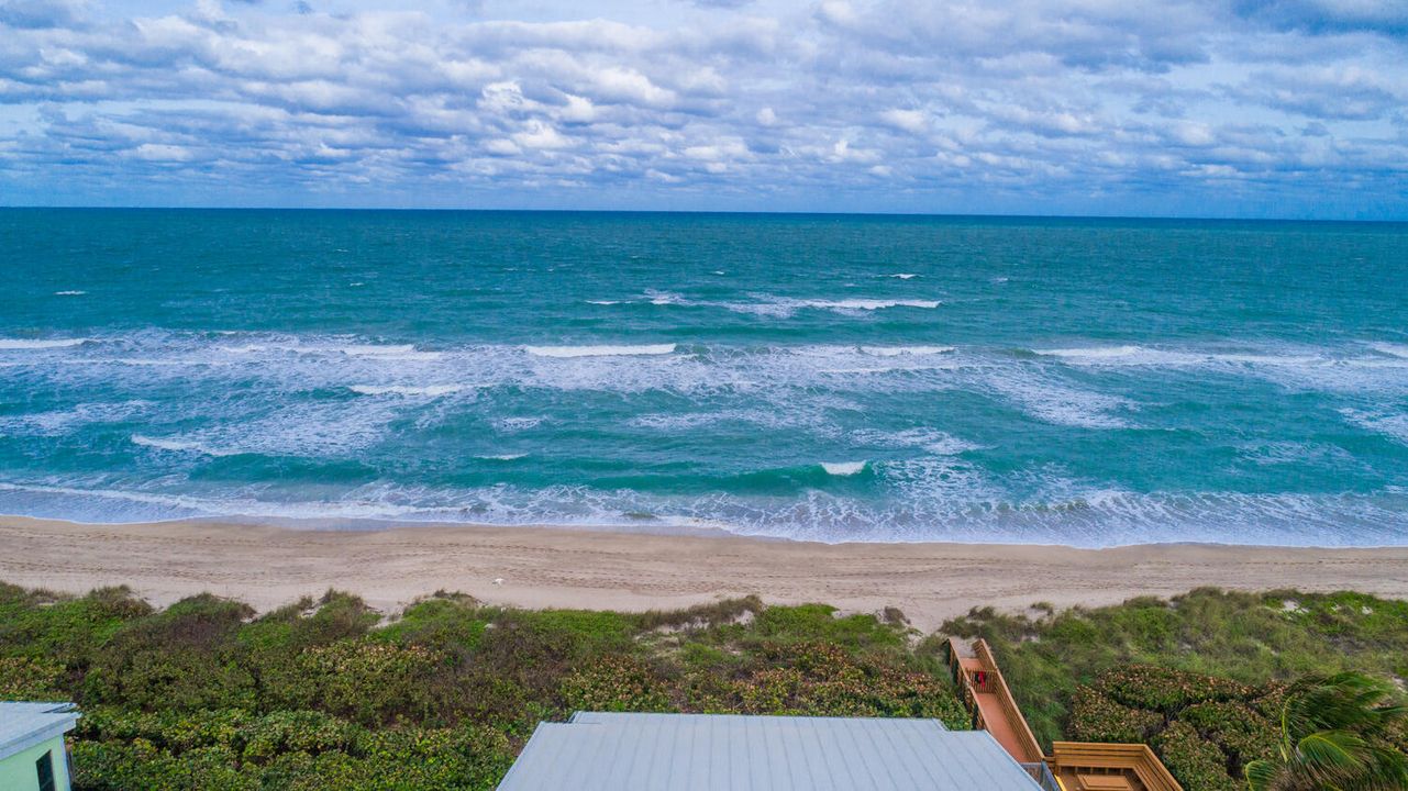 For Sale: $499,990 (1 beds, 1 baths, 937 Square Feet)