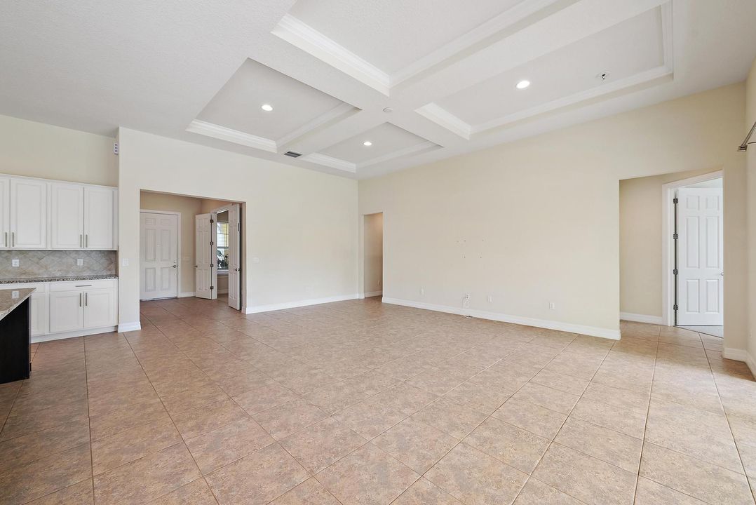 For Rent: $5,000 (3 beds, 3 baths, 2512 Square Feet)