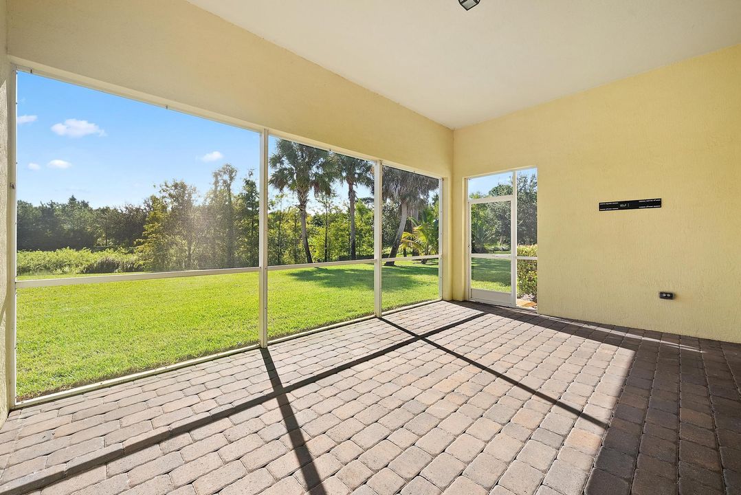 For Rent: $5,000 (3 beds, 3 baths, 2512 Square Feet)