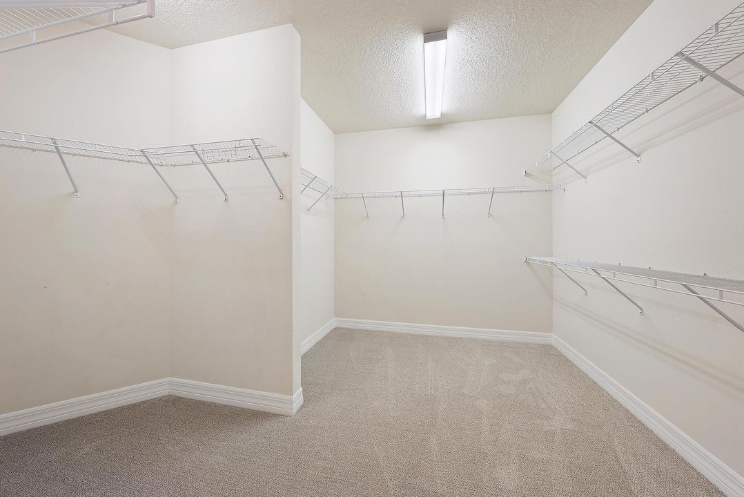 For Rent: $5,000 (3 beds, 3 baths, 2512 Square Feet)