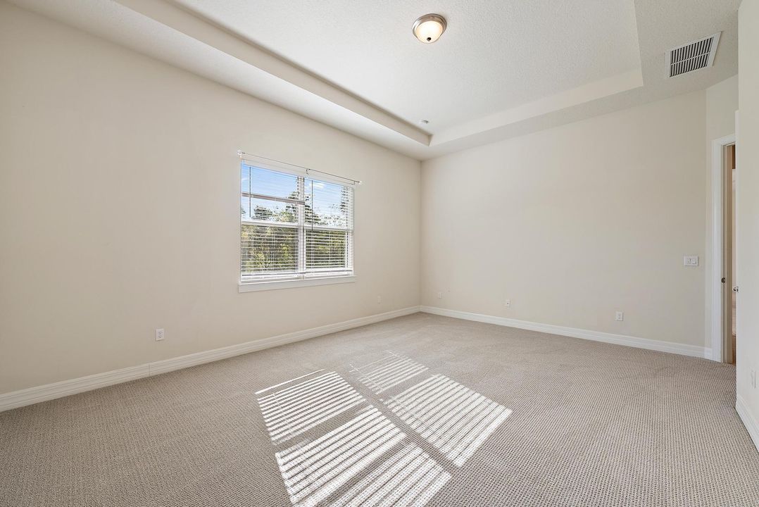 For Rent: $5,000 (3 beds, 3 baths, 2512 Square Feet)