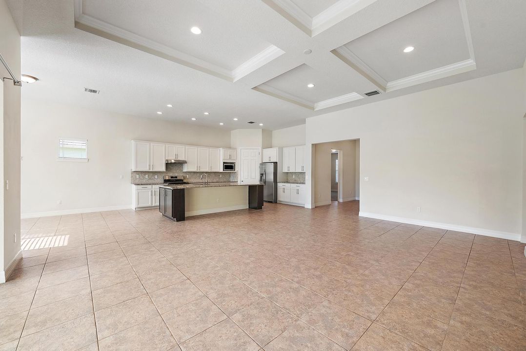 For Rent: $5,000 (3 beds, 3 baths, 2512 Square Feet)