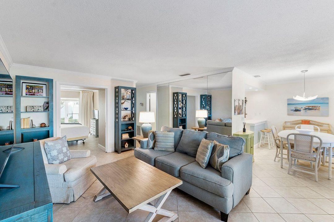 Active With Contract: $4,000 (2 beds, 1 baths, 1015 Square Feet)