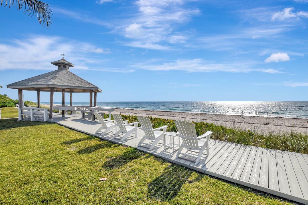 Active With Contract: $4,000 (2 beds, 1 baths, 1015 Square Feet)