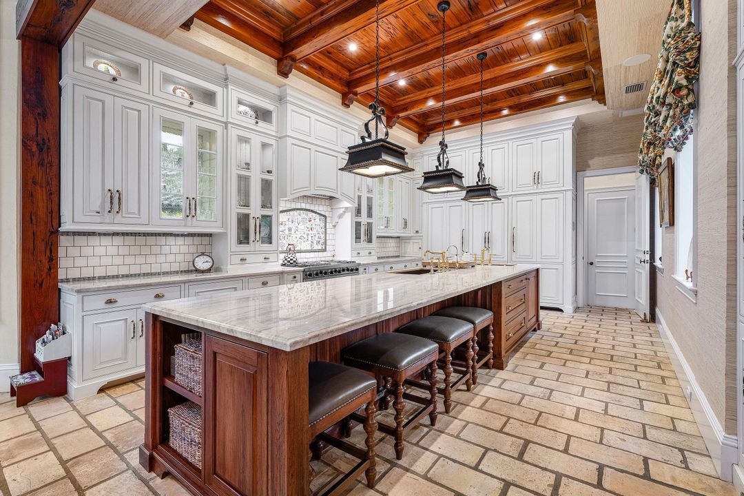 En Venta: $10,995,000 (6 camas, 7 baños, 7438 Pies cuadrados)