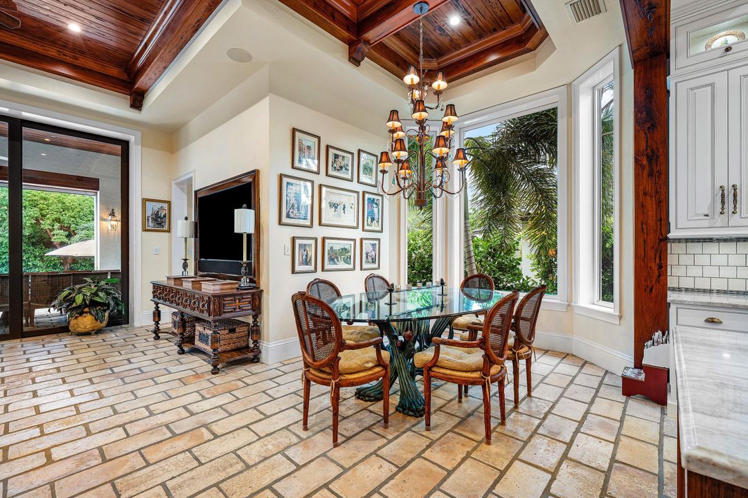 En Venta: $10,995,000 (6 camas, 7 baños, 7438 Pies cuadrados)