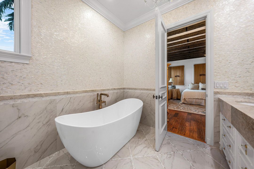 En Venta: $10,995,000 (6 camas, 7 baños, 7438 Pies cuadrados)