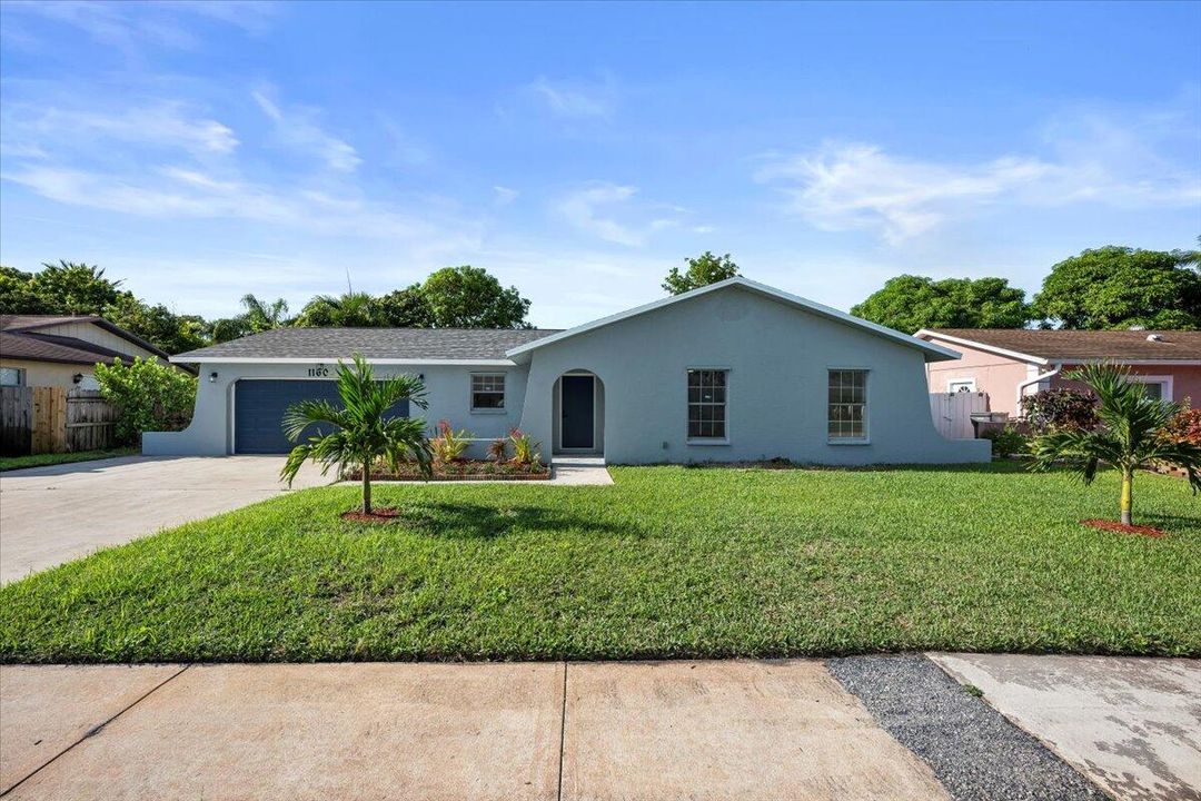 Recently Sold: $487,000 (3 beds, 2 baths, 1300 Square Feet)