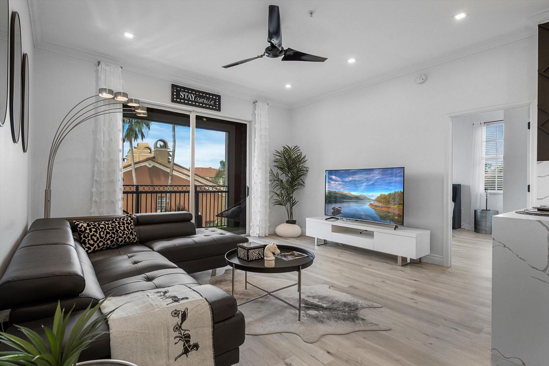 Под контрактом: $6,000 (2 спален, 2 ванн, 1223 Квадратных фут)