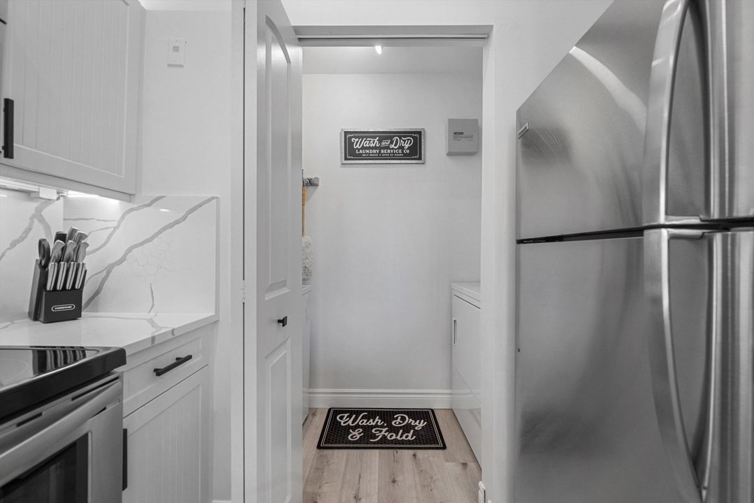 Под контрактом: $6,000 (2 спален, 2 ванн, 1223 Квадратных фут)