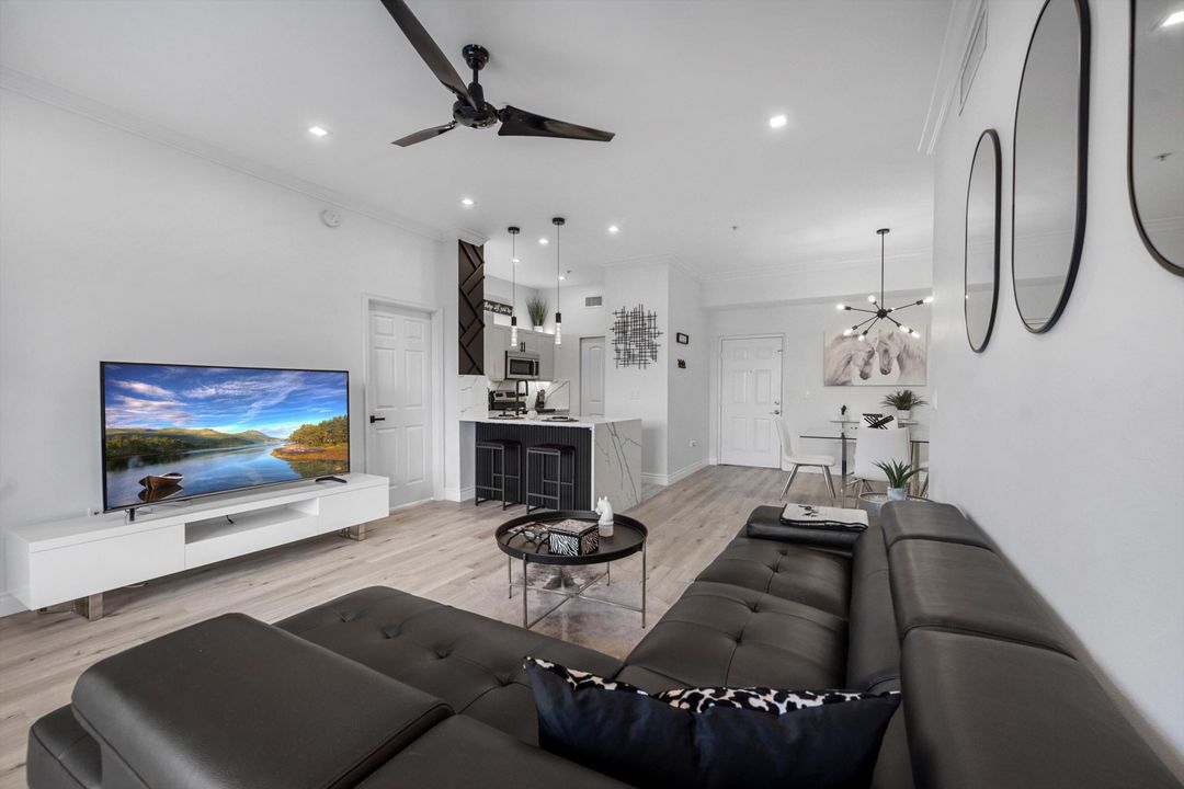 Под контрактом: $6,000 (2 спален, 2 ванн, 1223 Квадратных фут)