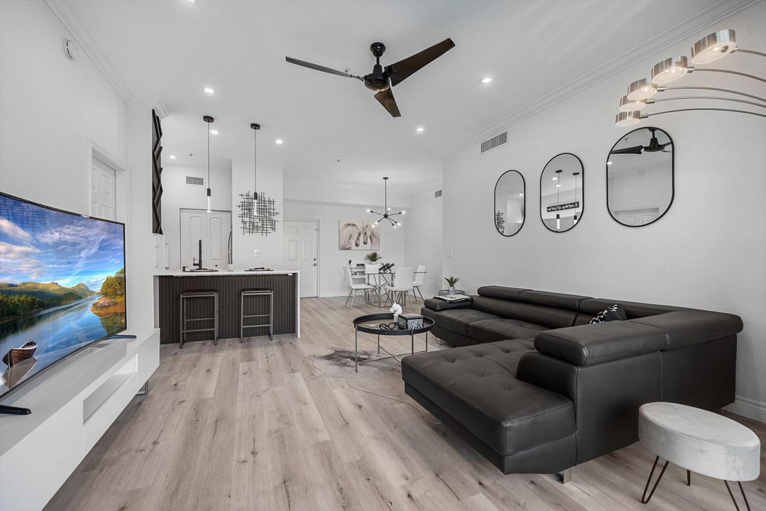 Под контрактом: $6,000 (2 спален, 2 ванн, 1223 Квадратных фут)