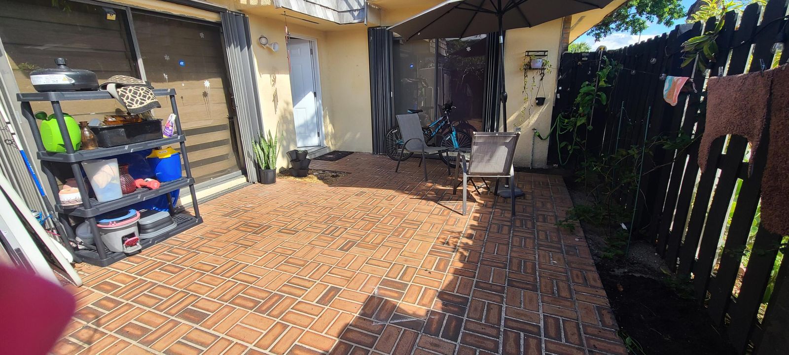 待售: $295,000 (2 贝兹, 2 浴室, 1232 平方英尺)