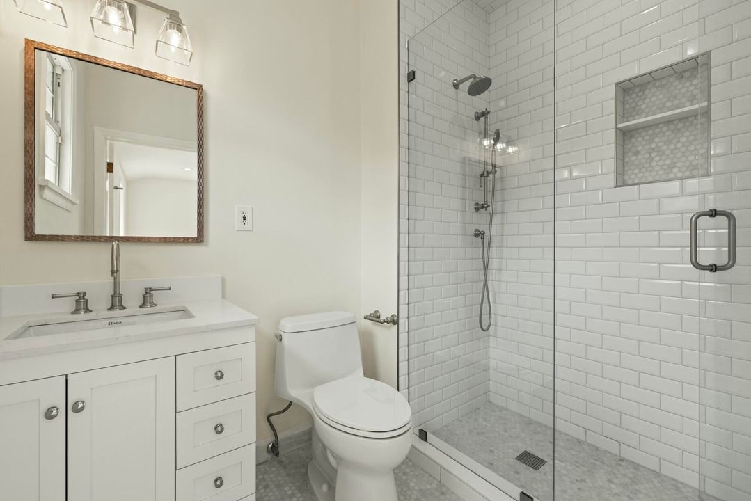 出租: $25,000 (2 贝兹, 2 浴室, 1928 平方英尺)