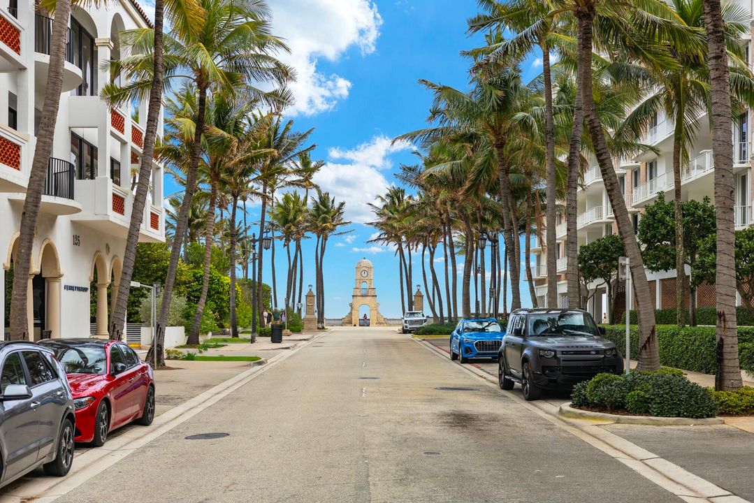 出租: $25,000 (2 贝兹, 2 浴室, 1928 平方英尺)