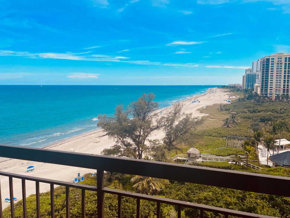 合同活跃: $9,000 (2 贝兹, 3 浴室, 2011 平方英尺)