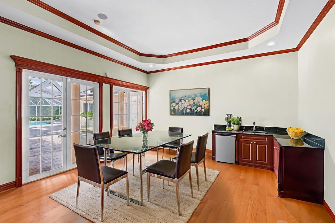 For Sale: $3,419,000 (5 beds, 4 baths, 3707 Square Feet)