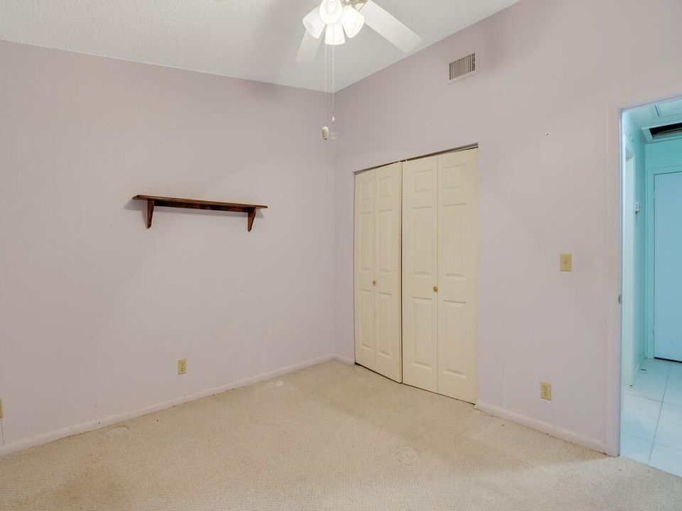 For Sale: $230,000 (2 beds, 2 baths, 1026 Square Feet)