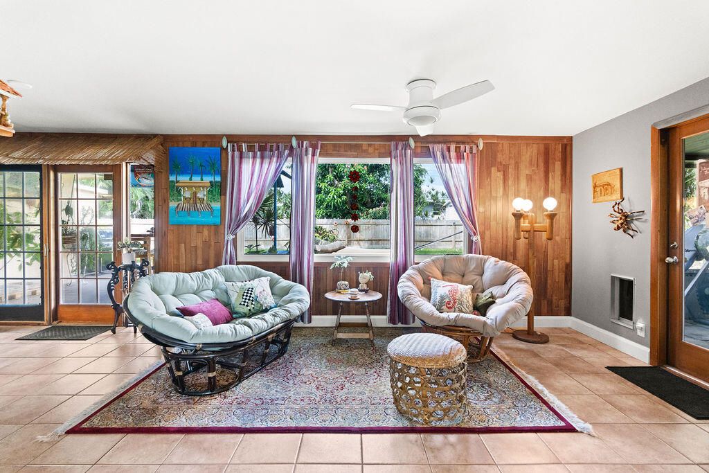 For Sale: $525,000 (2 beds, 2 baths, 1615 Square Feet)