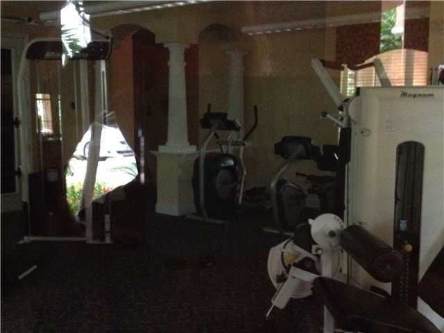 Active With Contract: $1,900 (2 beds, 2 baths, 1048 Square Feet)