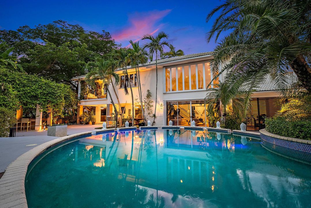 For Sale: $2,999,000 (4 beds, 5 baths, 5308 Square Feet)