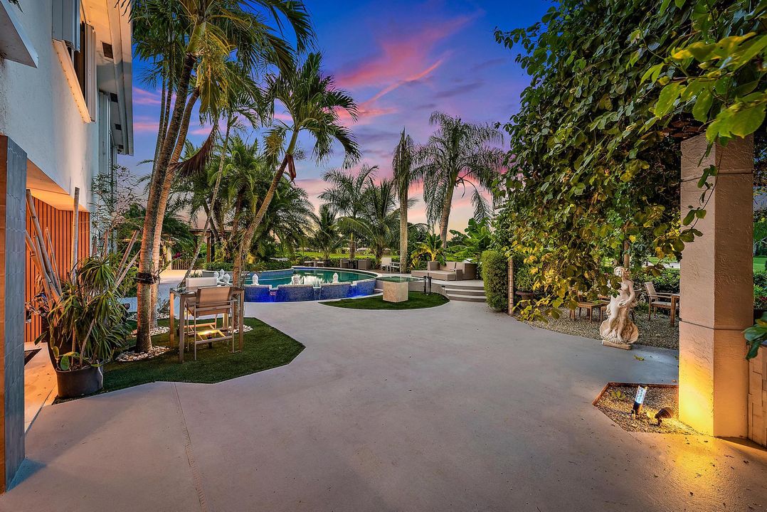 For Sale: $2,999,000 (4 beds, 5 baths, 5308 Square Feet)