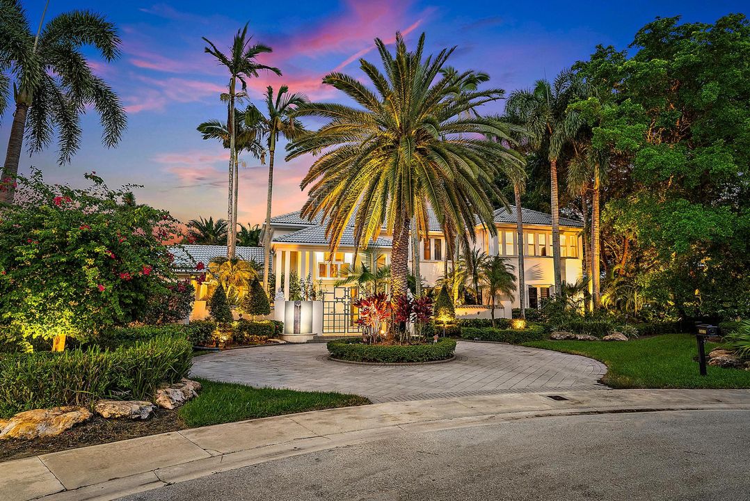 For Sale: $2,999,000 (4 beds, 5 baths, 5308 Square Feet)