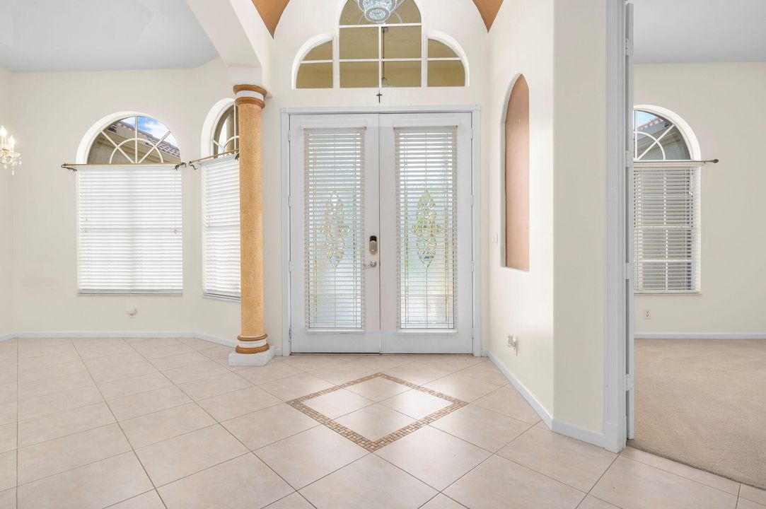 出租: $3,500 (4 贝兹, 3 浴室, 2750 平方英尺)