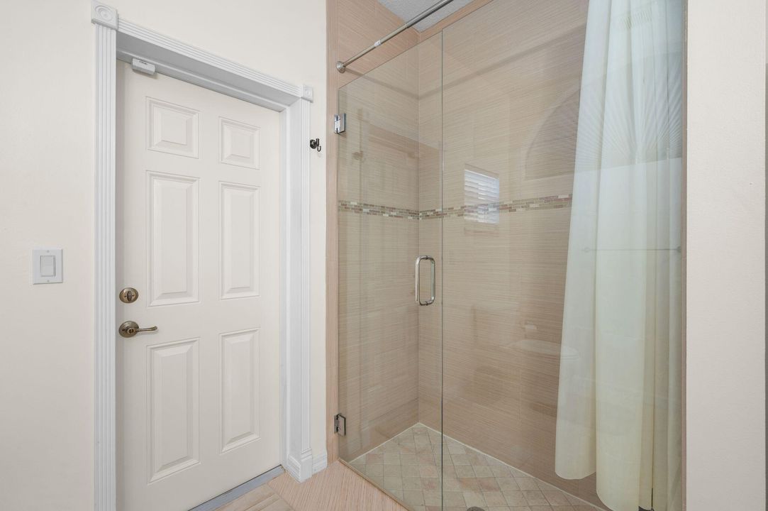 出租: $3,500 (4 贝兹, 3 浴室, 2750 平方英尺)