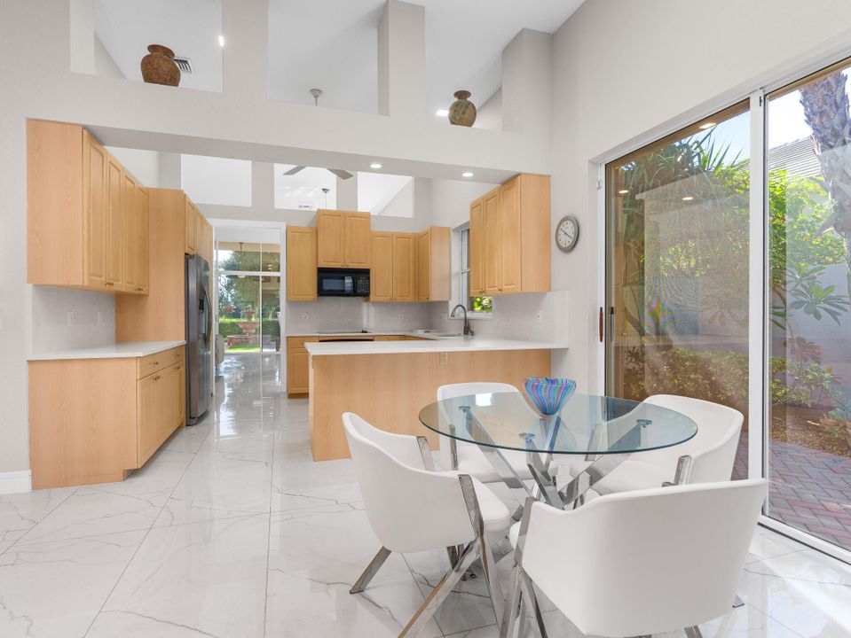 Activo con contrato: $1,195,000 (3 camas, 2 baños, 2706 Pies cuadrados)