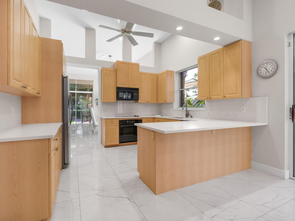 Activo con contrato: $1,195,000 (3 camas, 2 baños, 2706 Pies cuadrados)