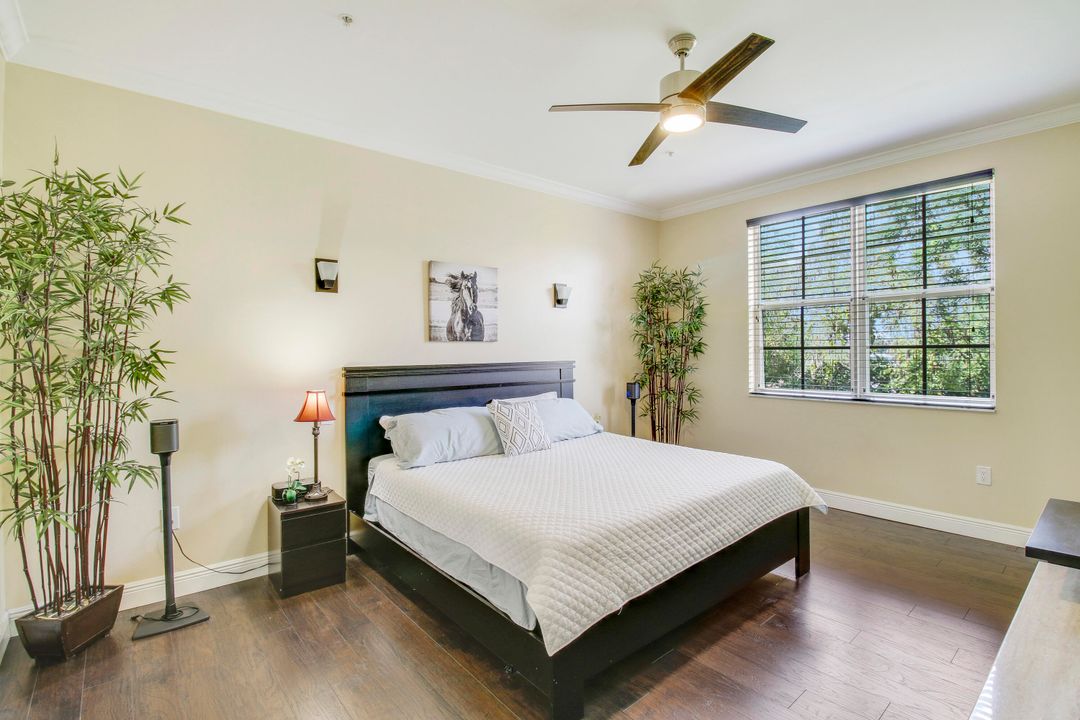 待售: $395,000 (2 贝兹, 2 浴室, 1332 平方英尺)