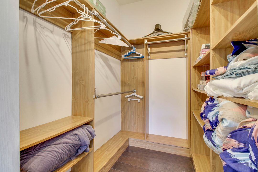 待售: $395,000 (2 贝兹, 2 浴室, 1332 平方英尺)