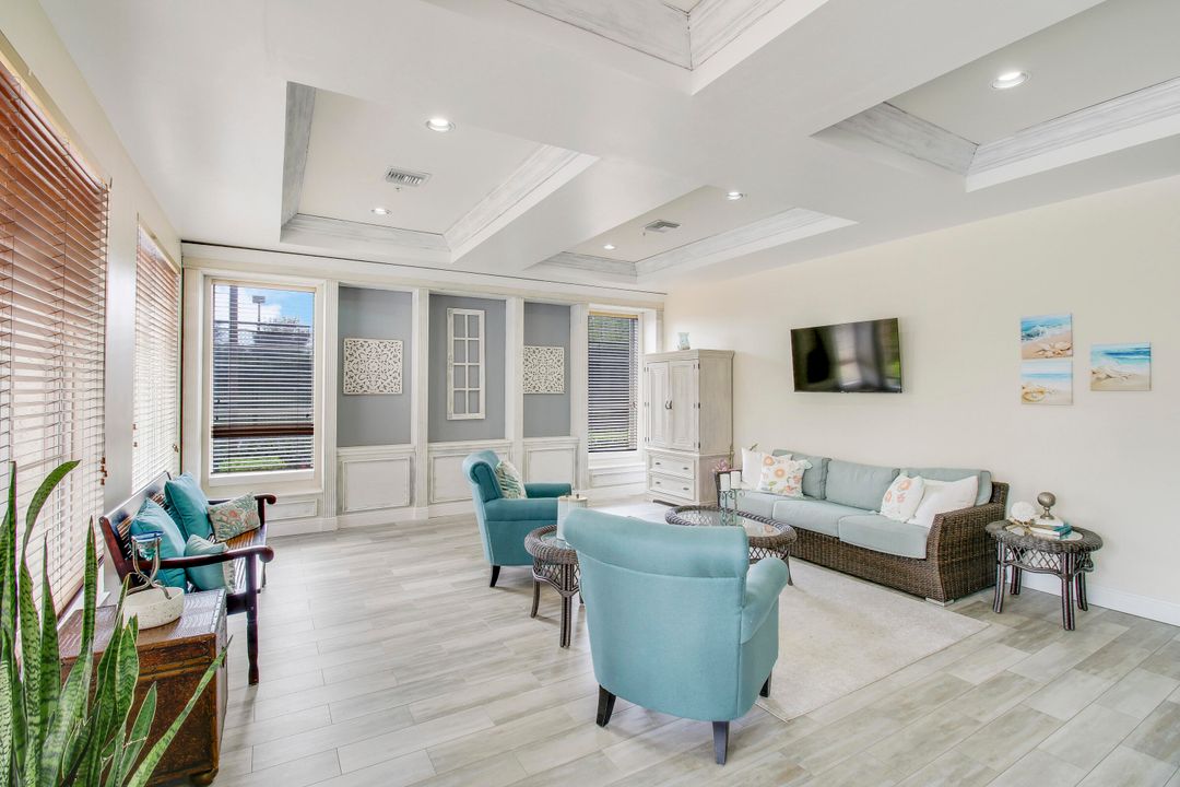 待售: $395,000 (2 贝兹, 2 浴室, 1332 平方英尺)