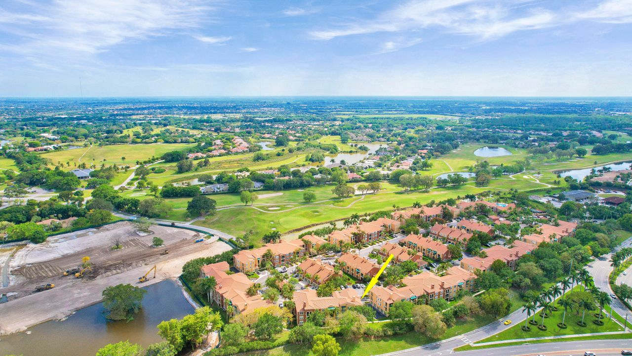 待售: $395,000 (2 贝兹, 2 浴室, 1332 平方英尺)