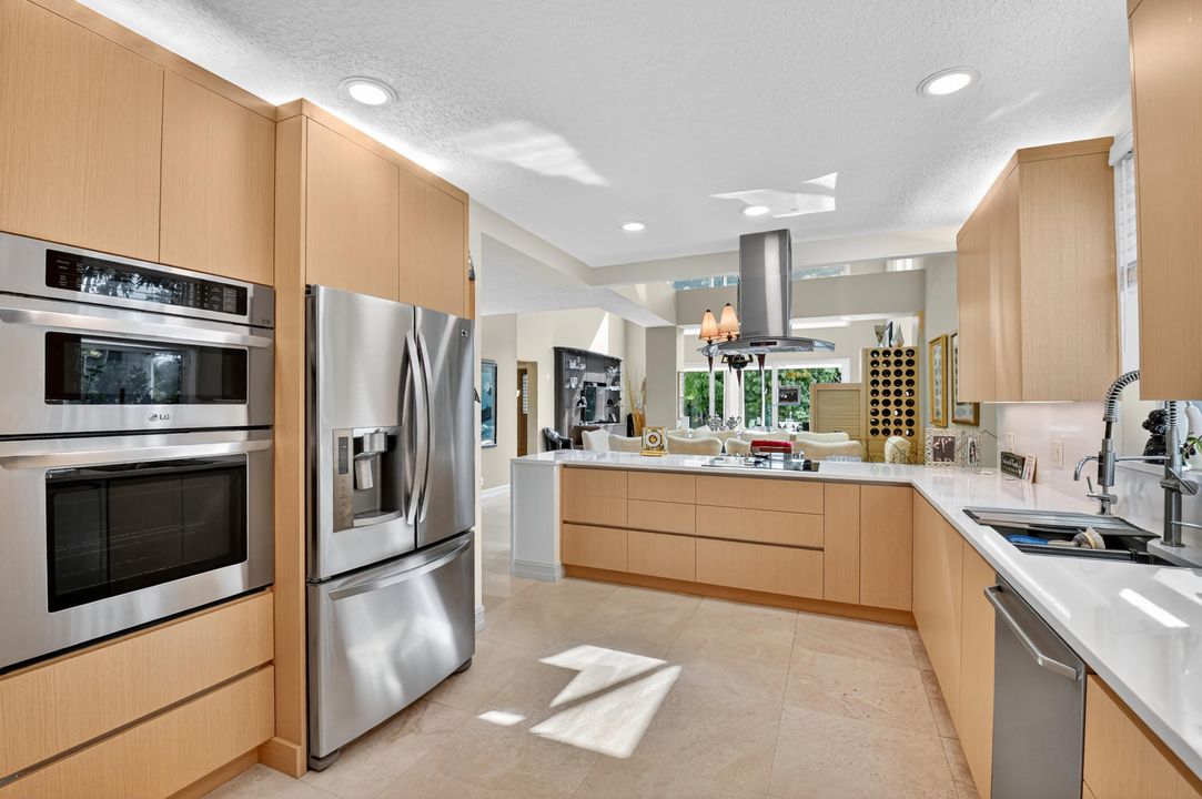 Active With Contract: $1,499,000 (4 beds, 5 baths, 3213 Square Feet)