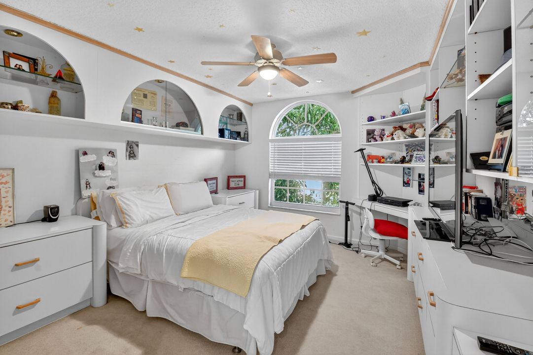 Active With Contract: $1,499,000 (4 beds, 5 baths, 3213 Square Feet)