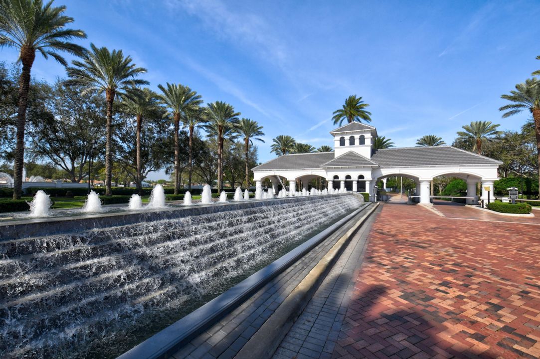 Active With Contract: $1,499,000 (4 beds, 5 baths, 3213 Square Feet)