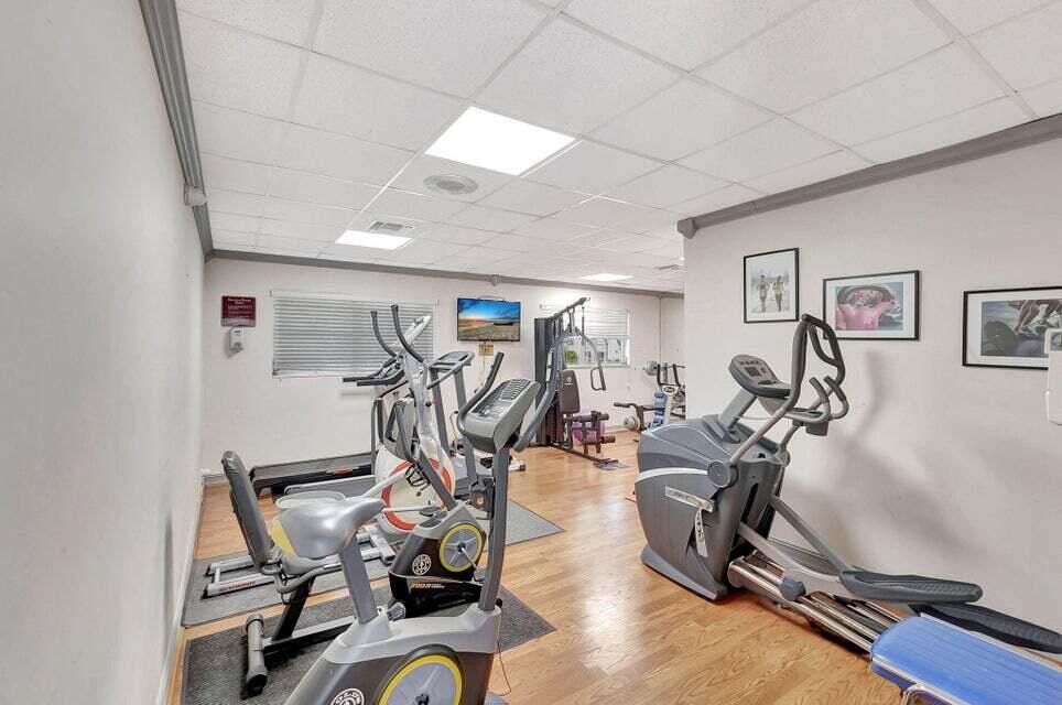 Activo con contrato: $164,000 (2 camas, 2 baños, 1013 Pies cuadrados)