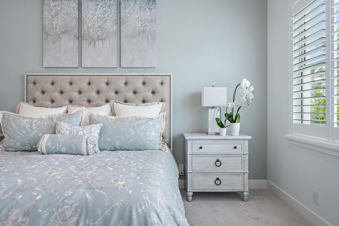 Под контрактом: $1,289,000 (3 спален, 2 ванн, 2922 Квадратных фут)